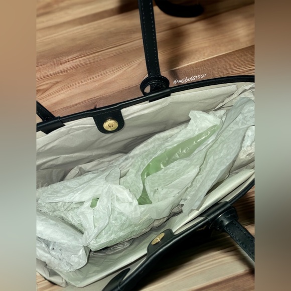 Michael Kors Eliza Large East West Open Tote W/Pouch + Matching Wallet NWT - Picture 8 of 14